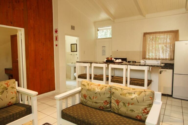 1196 Self Catering IMG 1287 768x512