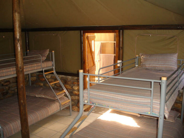 962 Chalets 6 sleeper tent houses 6 768x576