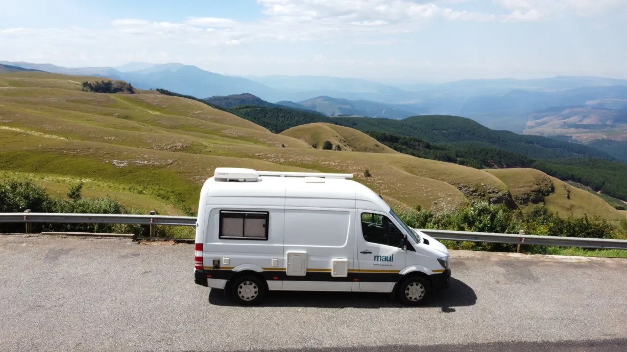 1330 Maui Motorhomes MauiM2B